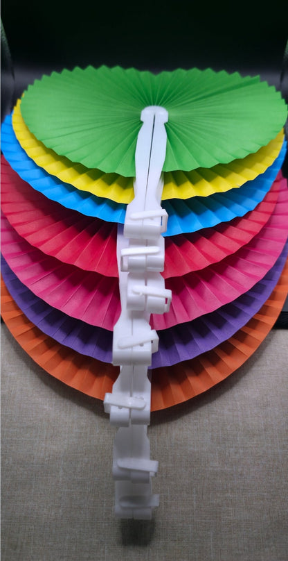 Leque Acordeão Colorido – Frescura e Estilo no Bolso