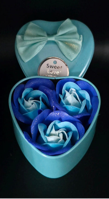 Caixa Presente Coração com Rosas de Cheiro